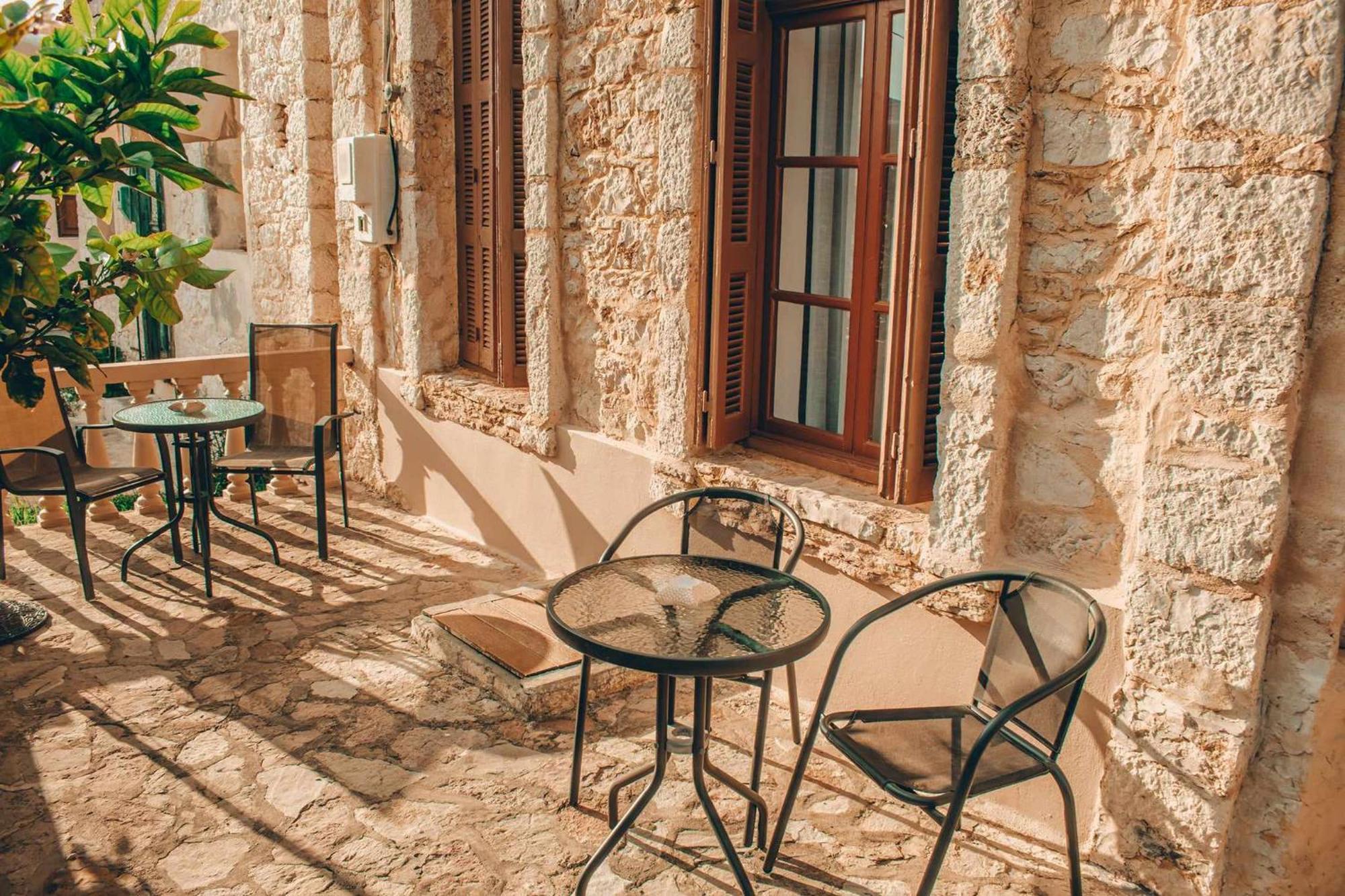 Kleanthe Hotel Chalki Town Exterior photo